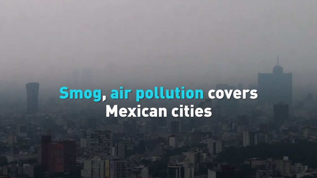 which geographic feature traps air pollution over mexico city